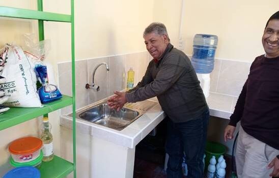 Also the Mayor loved to see the water working in the school kitchen.